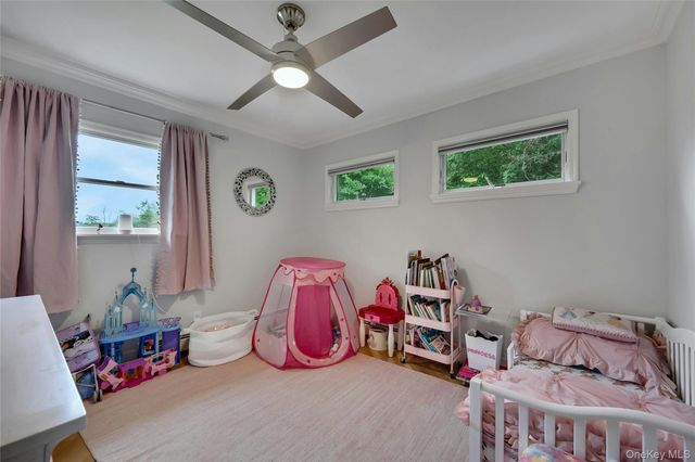 162 Florence Avenue, Thornwood, NY 10594