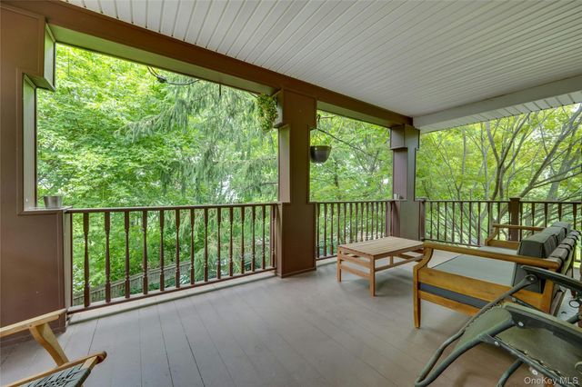 162 Florence Avenue, Thornwood, NY 10594