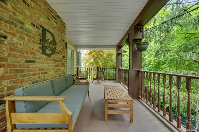 162 Florence Avenue, Thornwood, NY 10594