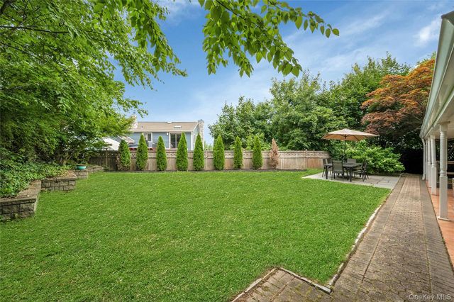 162 Florence Avenue, Thornwood, NY 10594