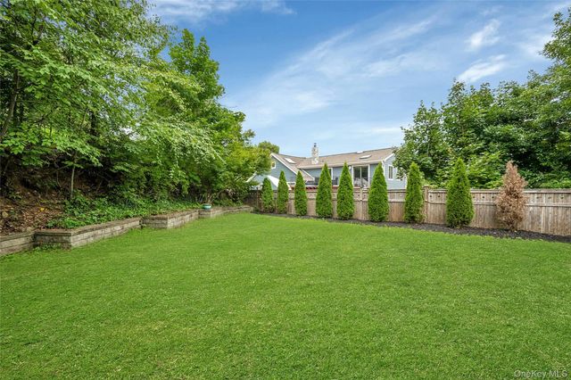 162 Florence Avenue, Thornwood, NY 10594