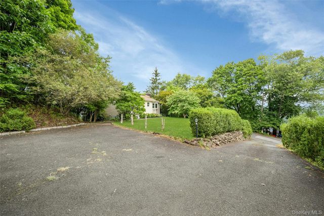 162 Florence Avenue, Thornwood, NY 10594