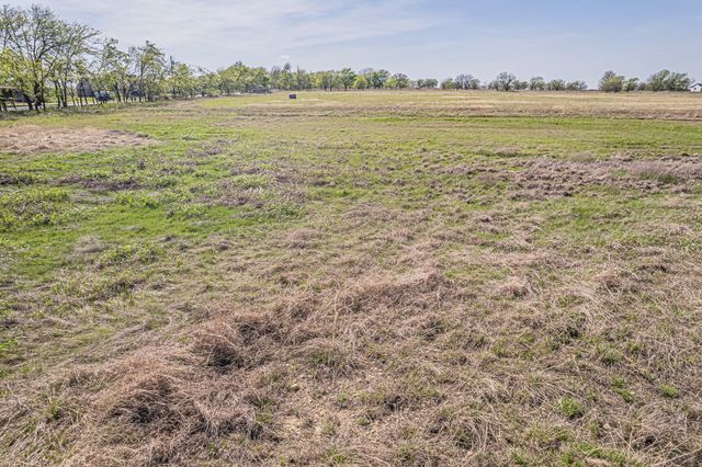 12588 Flow, Krum, TX 76249