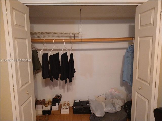 7554 Stirling Rd 105, Davie, FL 33024