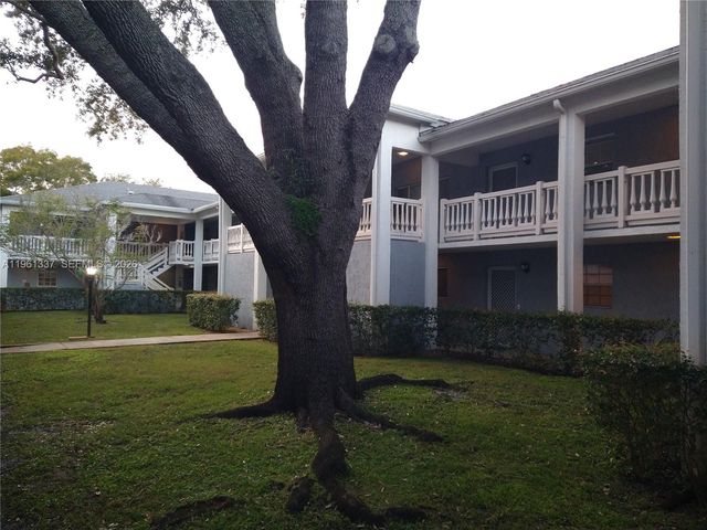 7554 Stirling Rd 105, Davie, FL 33024