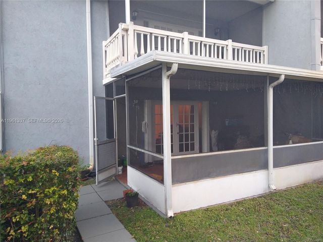 7554 Stirling Rd 105, Davie, FL 33024