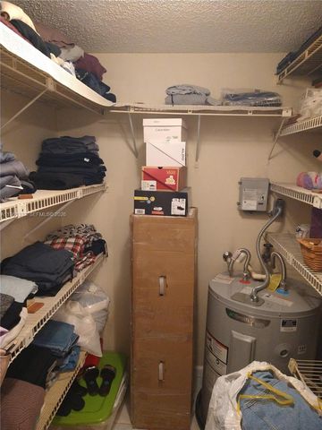 7554 Stirling Rd 105, Davie, FL 33024