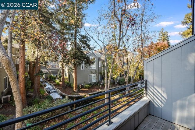 231 Sunspring Ct, Pleasant Hill, CA 94523