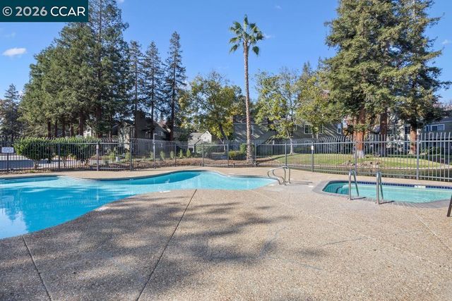 231 Sunspring Ct, Pleasant Hill, CA 94523