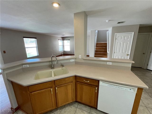 712 Salt Flats Circle, Henderson, NV 89011