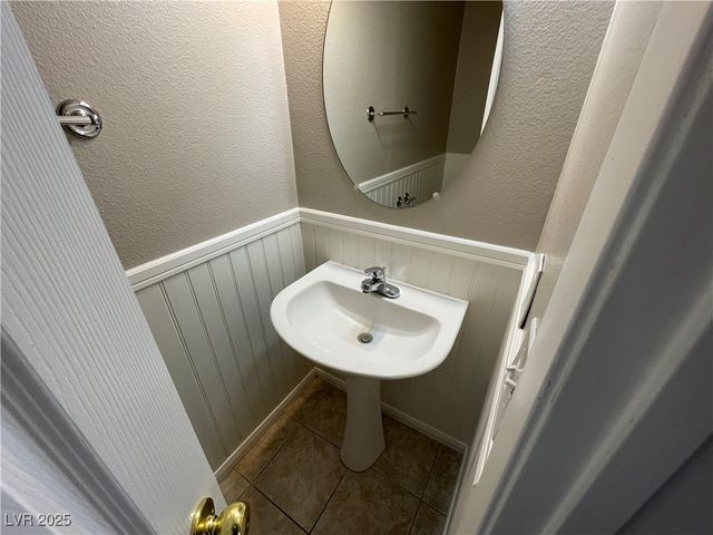 712 Salt Flats Circle, Henderson, NV 89011