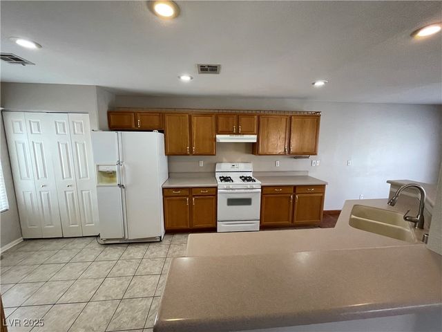 712 Salt Flats Circle, Henderson, NV 89011