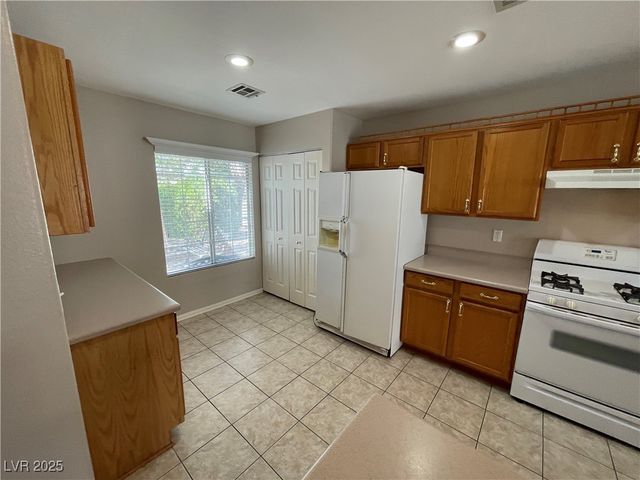 712 Salt Flats Circle, Henderson, NV 89011