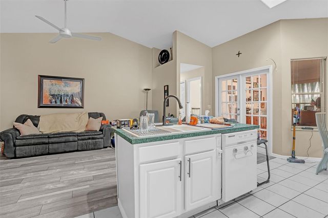 1500 HEIRLOOM DRIVE, Orlando, FL 32818