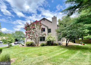 51 MANOR DR, Princeton, NJ 08540