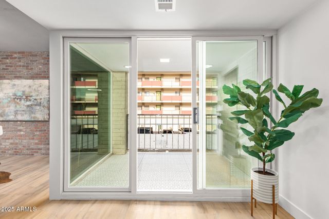 351 E THOMAS Road D208, Phoenix, AZ 85012