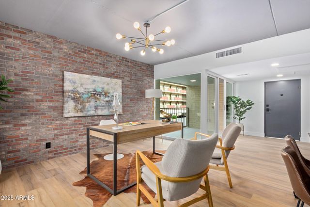 351 E THOMAS Road D208, Phoenix, AZ 85012