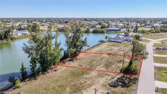 1235 NW 20TH PLACE, Cape Coral, FL 33993