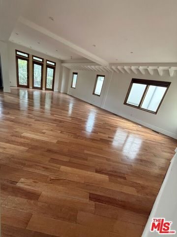 1126 Yale Street, Santa Monica, CA 90403