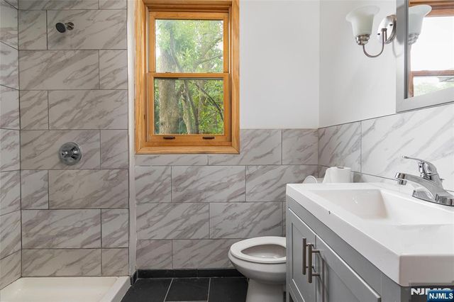 21 Dodd Street, East Orange, NJ 07017