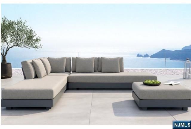 21 Dodd Street, East Orange, NJ 07017