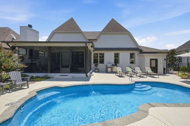 1107 Julian Way, Murfreesboro, TN 37128
