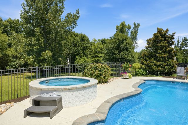 1107 Julian Way, Murfreesboro, TN 37128