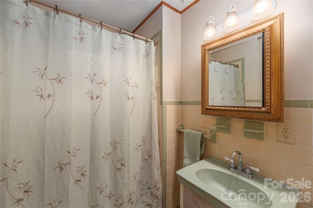 1236 Brown Avenue, Waynesville, NC 28786