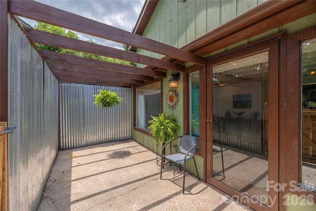 1236 Brown Avenue, Waynesville, NC 28786