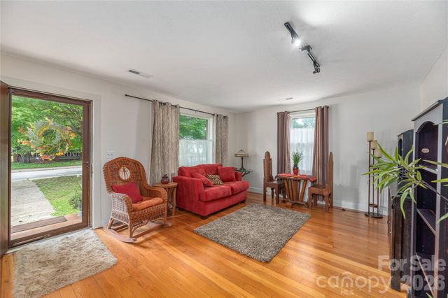1236 Brown Avenue, Waynesville, NC 28786