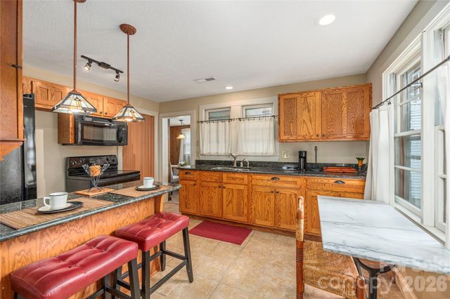 1236 Brown Avenue, Waynesville, NC 28786