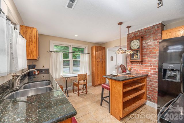 1236 Brown Avenue, Waynesville, NC 28786