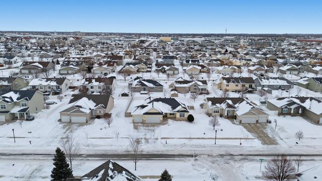 3648 Pierce Street S, Fargo, ND 58104