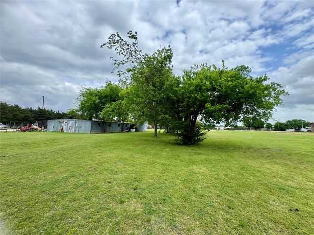1321 Meadow Street, Desoto, TX 75115