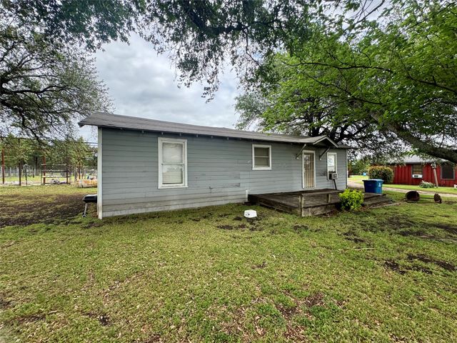 1321 Meadow Street, Desoto, TX 75115