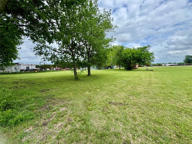 1321 Meadow Street, Desoto, TX 75115