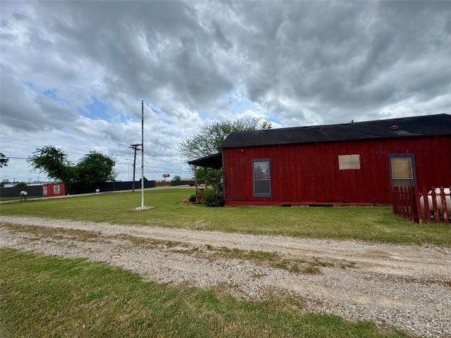 1321 Meadow Street, Desoto, TX 75115