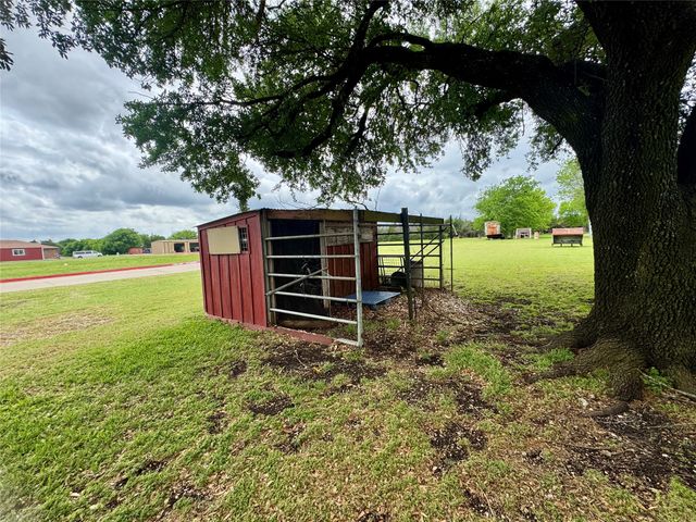 1321 Meadow Street, Desoto, TX 75115
