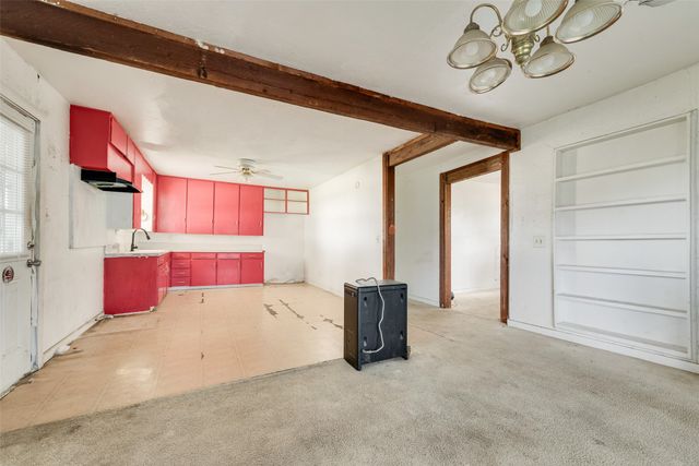 1321 Meadow Street, Desoto, TX 75115