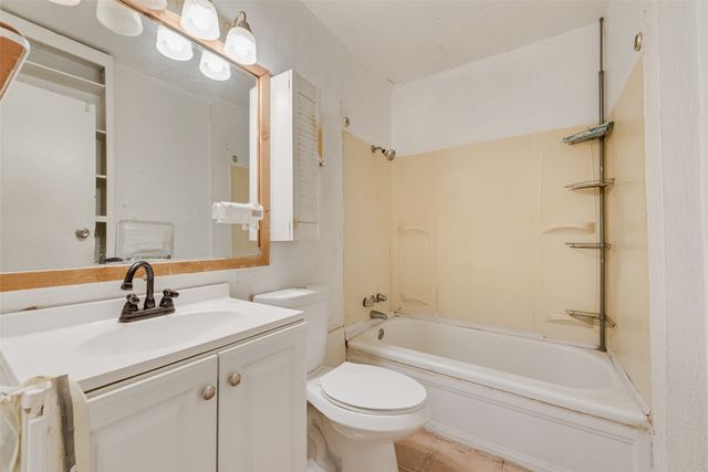 1321 Meadow Street, Desoto, TX 75115