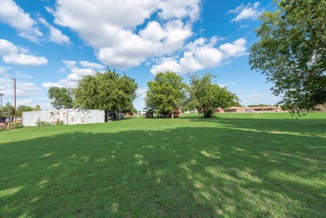 1321 Meadow Street, Desoto, TX 75115