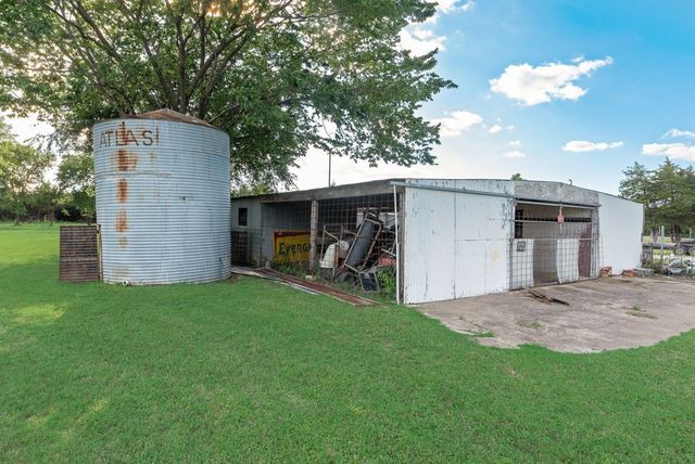 1321 Meadow Street, Desoto, TX 75115