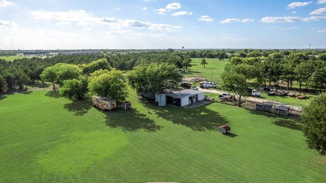 1321 Meadow Street, Desoto, TX 75115