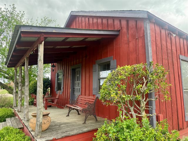 1321 Meadow Street, Desoto, TX 75115