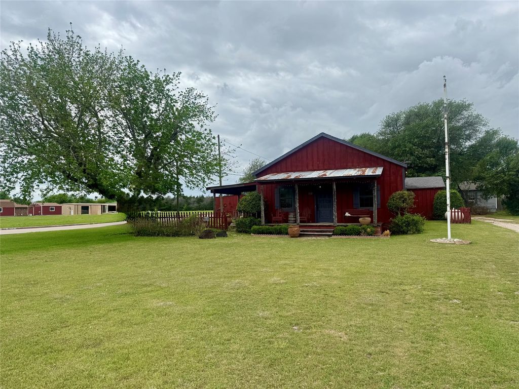 1321 Meadow Street, Desoto, TX 75115