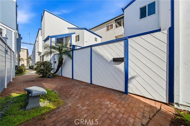 820 W Balboa Boulevard, Newport Beach, CA 92661