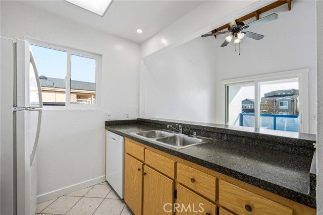 820 W Balboa Boulevard, Newport Beach, CA 92661