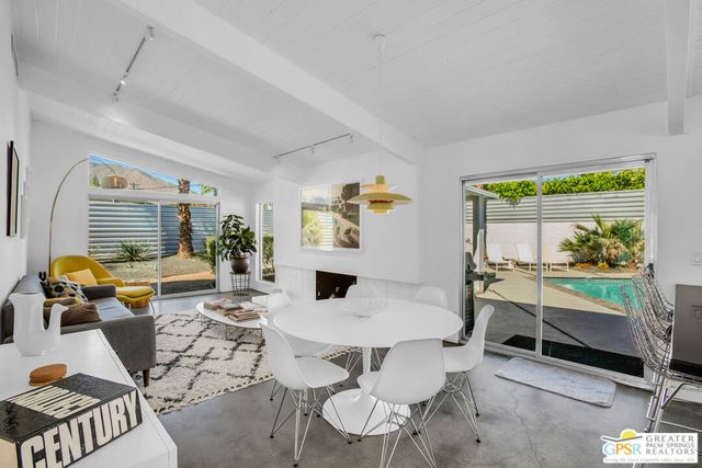 444 E Glen Circle, Palm Springs, CA 92262