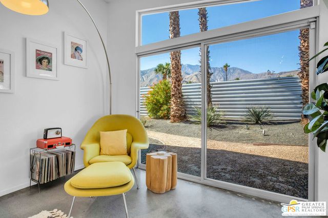 444 E Glen Circle, Palm Springs, CA 92262
