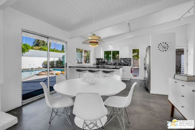 444 E Glen Circle, Palm Springs, CA 92262